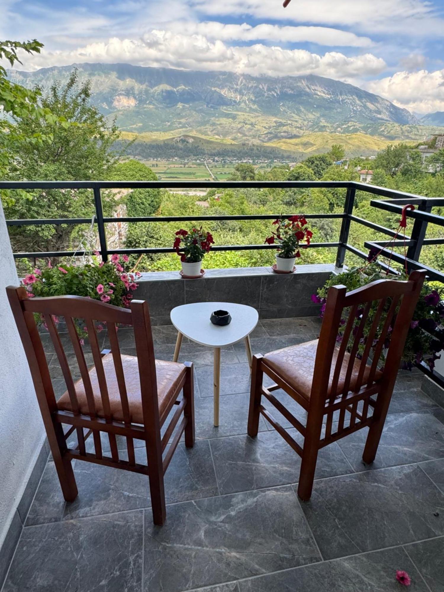 Guva Guest House Gjirokaster Luaran gambar